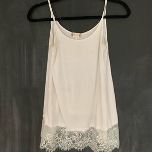 Tank top with lace bottom